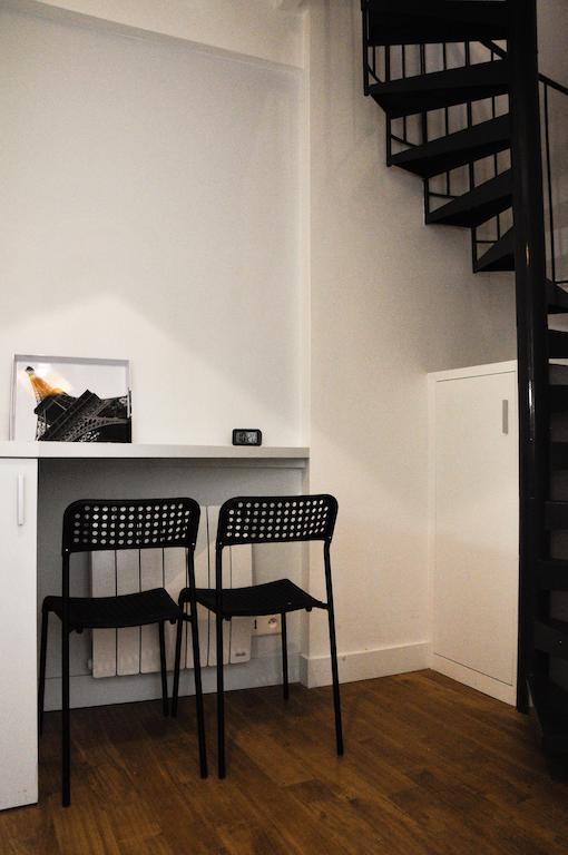 Duplex De Charme Au Coeur De Montmartre Apartment Paris Room photo