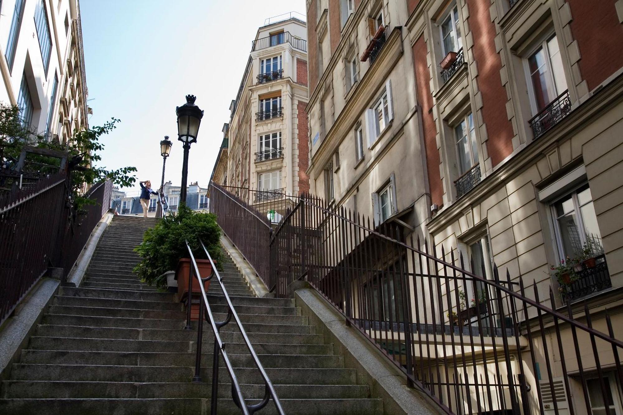 Duplex De Charme Au Coeur De Montmartre Apartment Paris Exterior photo